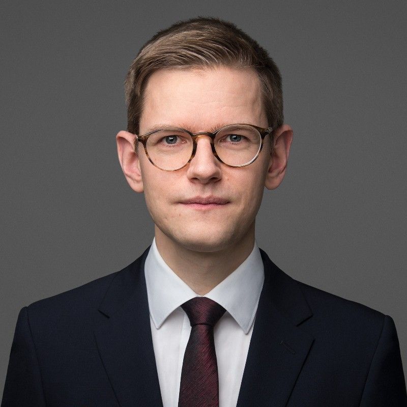portrait_musshoff_julian_Linked_In_d9cfe26bd3