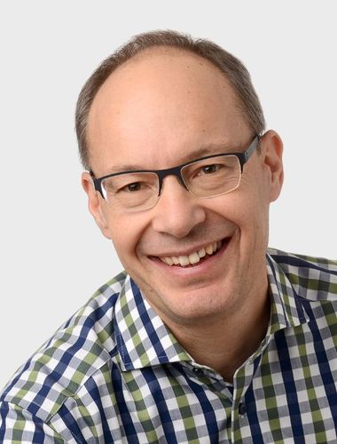 small_speaker_peter_kuehni_16dad66a0a__Kiv